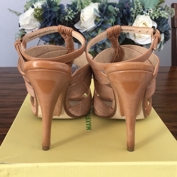 Strappy Max Studio Sandal Era size 6 - Picture 3 of 8